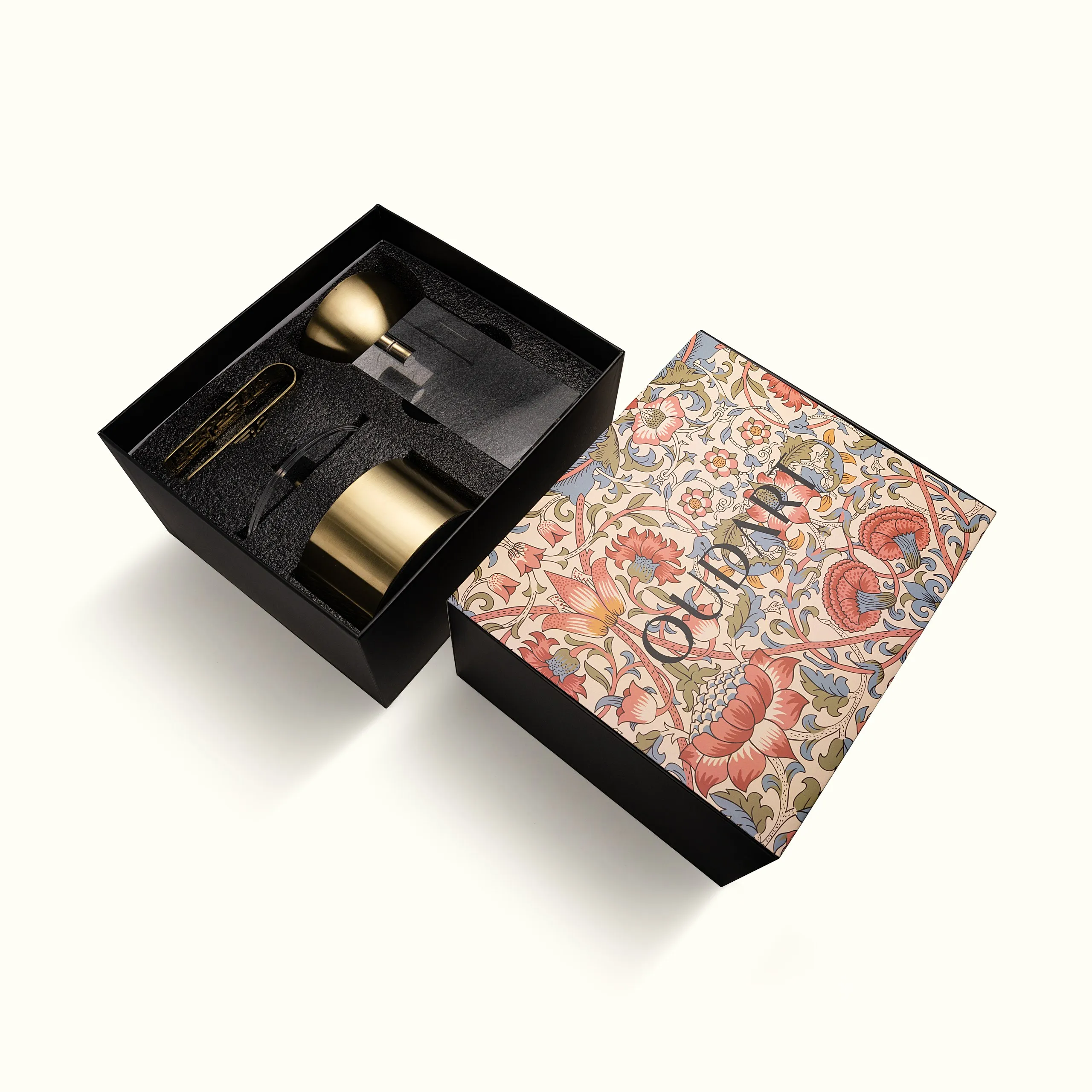 Gift boxes with floral patterning